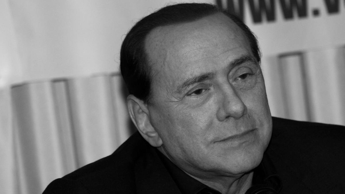 Kubet phát hành Bộ đôi Serie A thương tiếc sự ra đi của Silvio Berlusconi